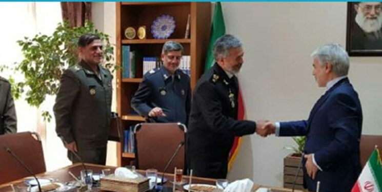 دیدار محمدباقر نوبخت و دریادار سیاری درباره بودجه ارتش