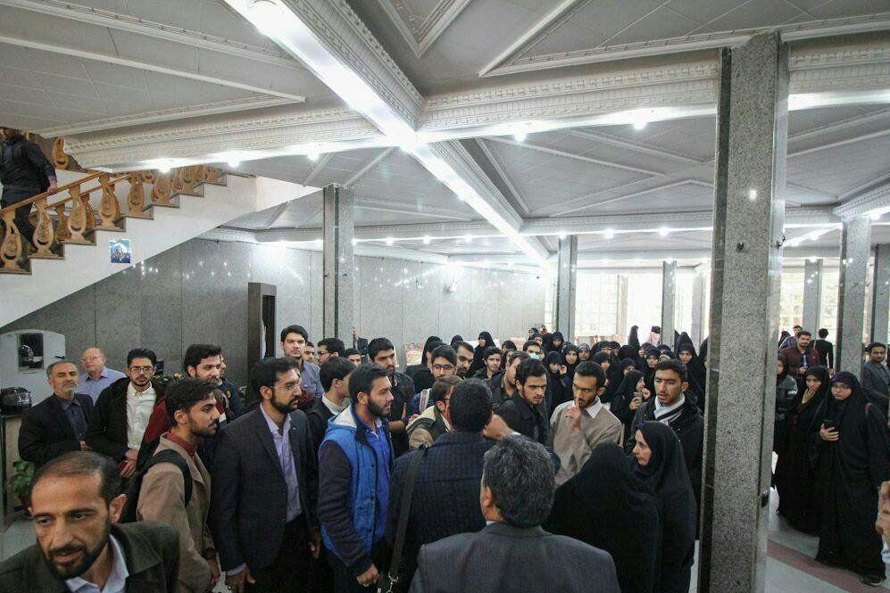 دلیل ضرب و شتم دانشجویان در برنامه &laquo; من بهشتی هستم&raquo; چه بود؟+ فیلم و  تصاویر