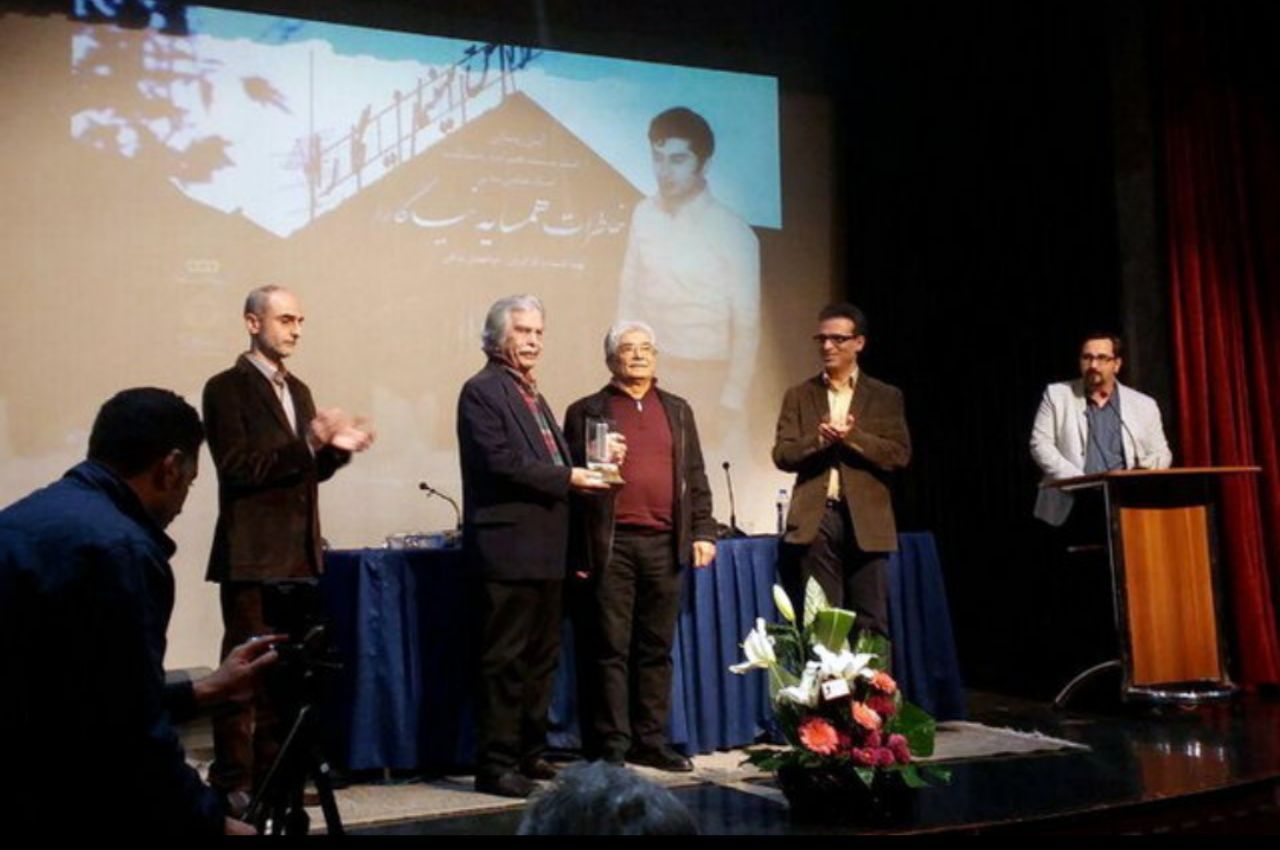 &laquo;خاطرات همسایه نیاگارا&raquo; رونمایی شد/ تجلیل از یک&zwnj; صدای ماندگار
