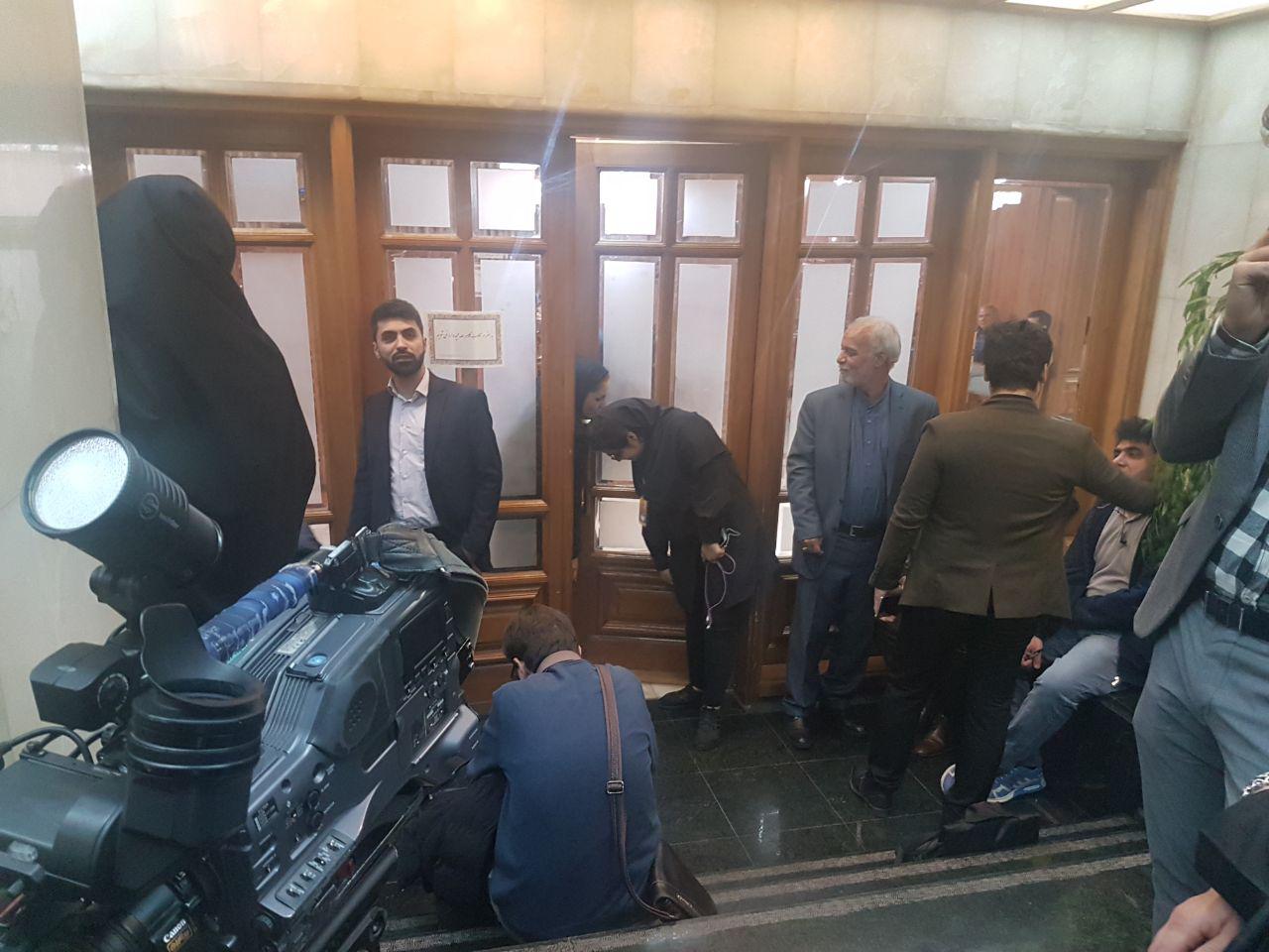 آغاز جلسه شورای شهر تهران برای انتخاب سرپرست شهرداری آغاز جلسه شورای شهر تهران برای انتخاب سرپرست شهرداری