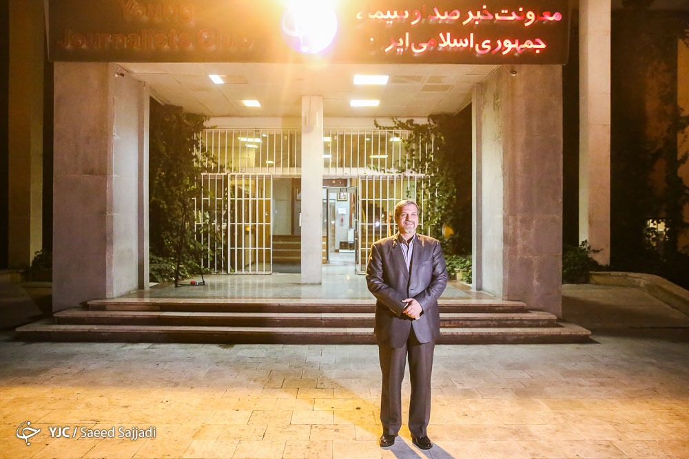 حزب اعتدال و توسعه در مقابل احزاب دیگر عددی نیست/وقتی در اجتماع می&zwnj;روم از حمایت روحانی خجالت می&zwnj;کشم/نوبخت بعد از ناهار با لاریجانی نظرش در مورد بودجه عوض شد!/بعد از  94 مخالف شخص محوری در جریان اصلاحات بودیم