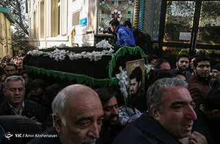 پر کشیدن یک جوان دهه هفتادی در میدان جهاد + فیلم