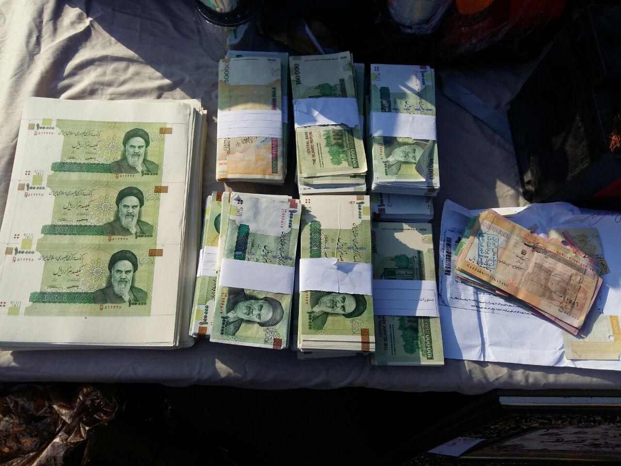 دستگیری سارقان خودرو در پایتخت/ جعل چک و اسکناس تقلبی توسط سارقان