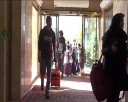 ورود اولین گروه مهمانان جشنواره تئاتر به همدان