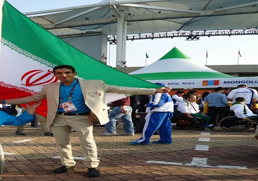 علی امیدی دارنده مدال برنز جاکارتا اندونزی: خوشبختانه دو و میدانی معلولین و جانبازان شناسنامه استان خوزستان است.