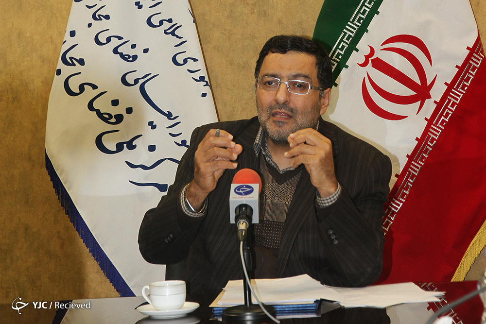 انتخاب دو پیام رسان برای یکی سازی آنها برای سهولت در انتقال پیام