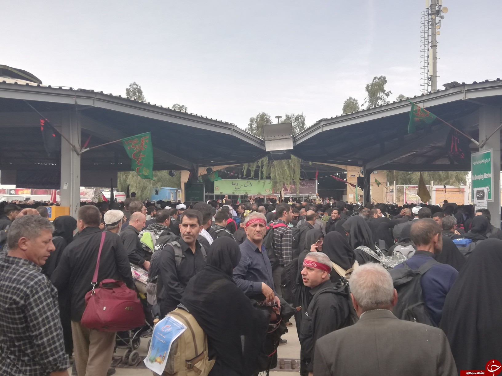 لحظه به لحظه با زائران در مرز مهران+تصاویر