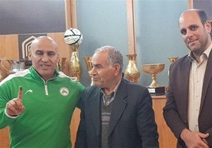 منصوریان قرارداد خود را با ذوب‌آهن ثبت کرد