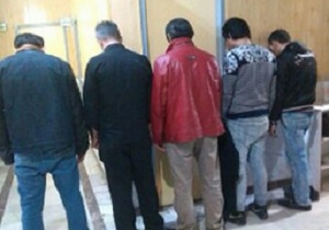انهدام باند پنج نفره سارقان داخل خودرو در زاهدان