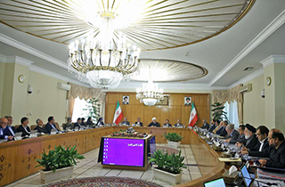 حاشیه‌های آخرین جلسه هیئت دولت در آخرین روز ماه آبان + فیلم