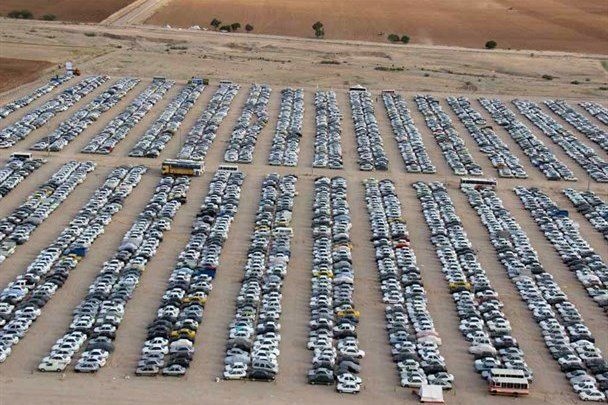 زائران خودروهای خود را در پارکینگ های مجوزدار پارک کنند