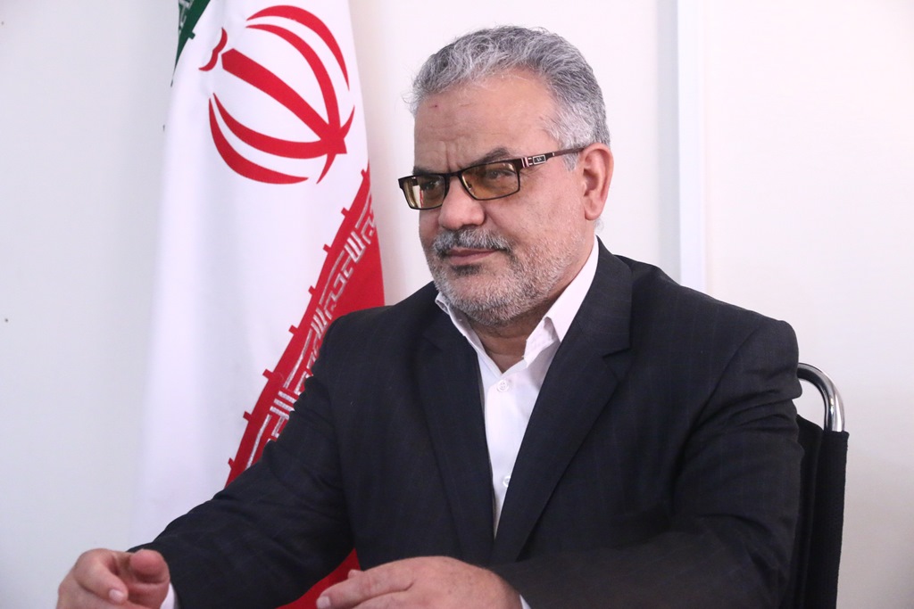 تکلیف مسافران در فرودگاه شهید هاشمی نژاد مشهد چه شد؟/جا زدن انبار شخصی به نام انبار ارتش/مشهد مقصد بعدی زائران اربعین/افزایش قیمت طلای سرخ به کام چه کسانی است