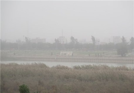خاک خوزستان را فرا می‌گیرد