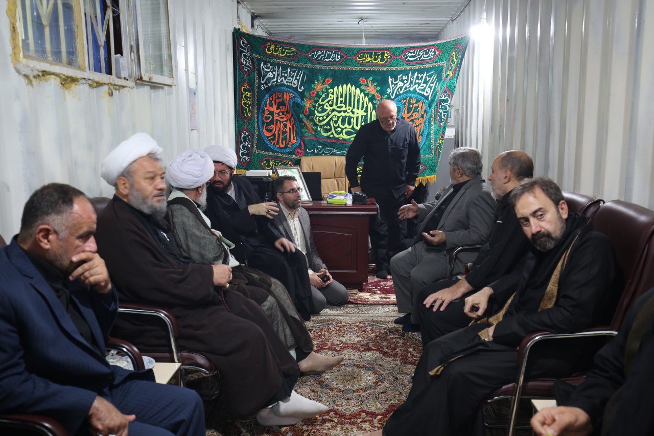گزارش تصویری مداحی سید مهدی میرداماد د رراهپیمایی اربعین