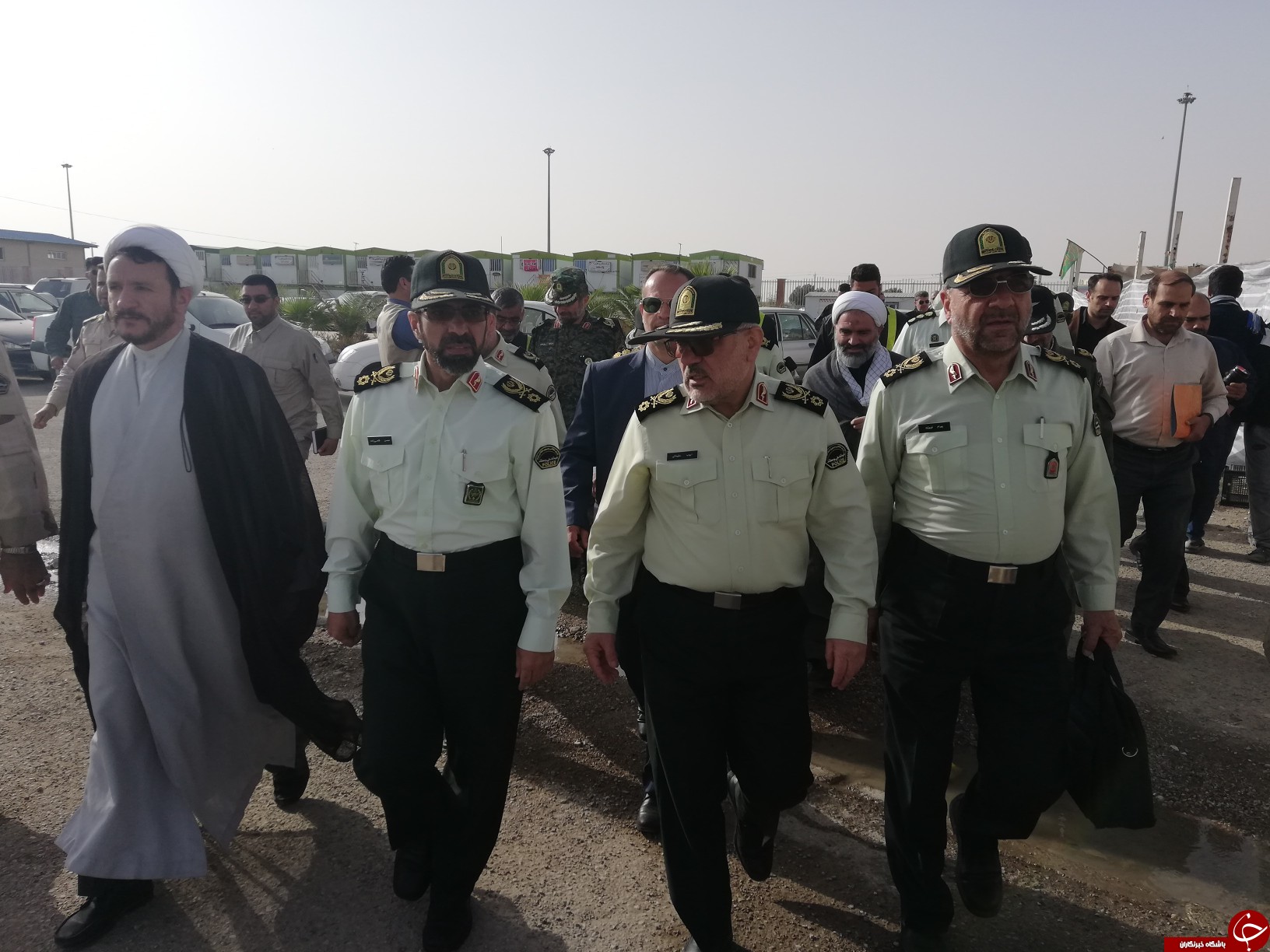 شهادت آتش نشان مشهدی در عملیات نجات /کودک ۲ ساله قربانی بی فکری مسئولان شد/بازگشت ۲۰ درصدی زوار به کشور