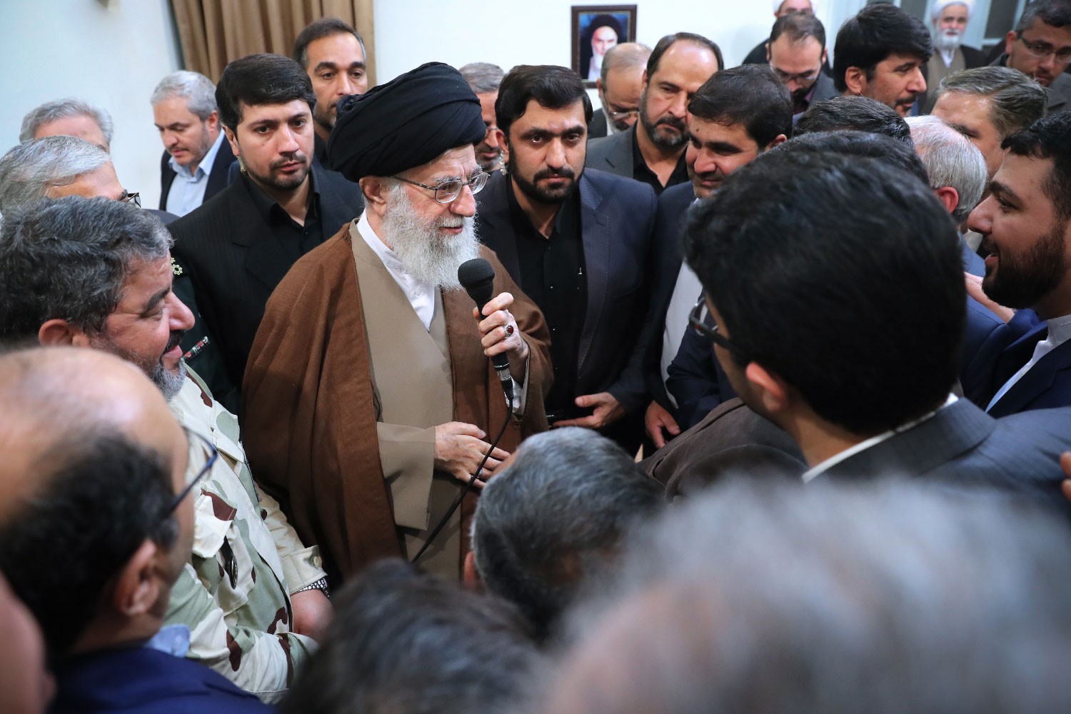 مسئولان سازمان پدافند غیرعامل با رهبر معظم انقلاب دیدار کردند