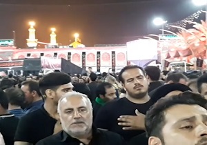 عزاداری زائران اربعین در بین‌الحرمین + فیلم