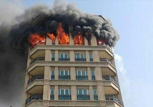 آتش سوزی مهیب، در کنترل آتش نشانان شهرداری ارومیه