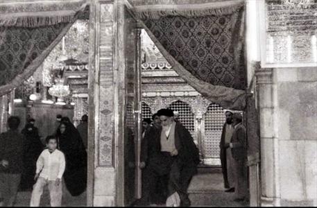 روایتی از تشرف امام خمینی به زیارت کربلا در اربعین سال ۴۶/ خاطراتی از عزاداری زوار امام حسین (ع) در ایام اربعین