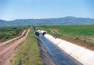 احداث کانال های آب کشاورزی در استان سمنان