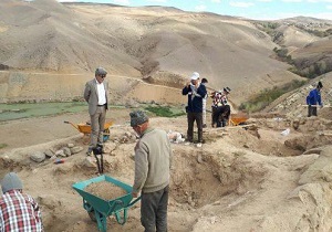 کاوش نجات بخشی قلعه و گورستان «یل سویی» گرمی آغاز شد