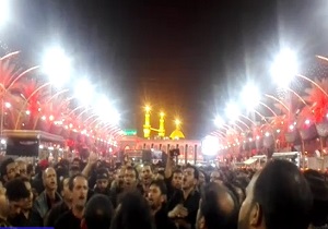 عزاداری عاشقان ابا عبدالله الحسین (ع) در بین‌الحرمین + فیلم