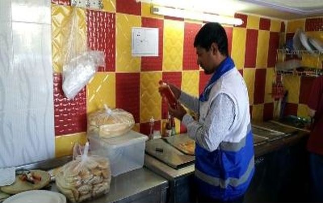معدوم سازی بیش از 91 تن انواع مواد غذایی فاسد در 6 ماهه اول سال 97