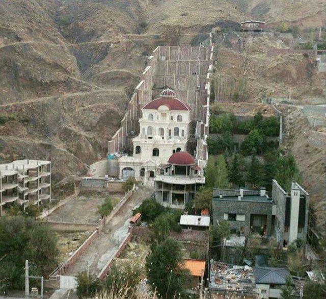 ماجرای ساخت ویلای سفید در قلب توچال در روز روشن