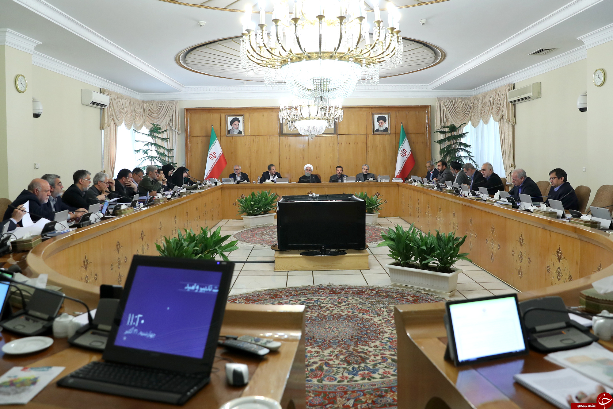 صداقت آیت&zwnj;الله یزدی در دفاع از مرجعیت بر کسی پوشیده نیست/ افزایش حقوق کارمندان در دستور کار دولت/ جنگنده کوثر به&zwnj;زودی تحویل نیروی هوایی ارتش می&zwnj;شود