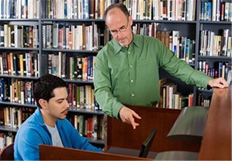 کتابدار‌ها نقش مهمی در ترغیب مردم برای حضور در کتابخانه‌ها دارند