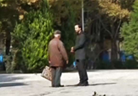 واکنش مردم به جوان وحشت زده از تحریم + فیلم