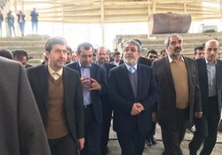عکس یادگاری وزیر کشور با 