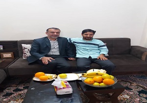 دیدار رئیس اداره کتابخانه های عمومی آبادان با خانواده شهید هادی فیصلی نژاد