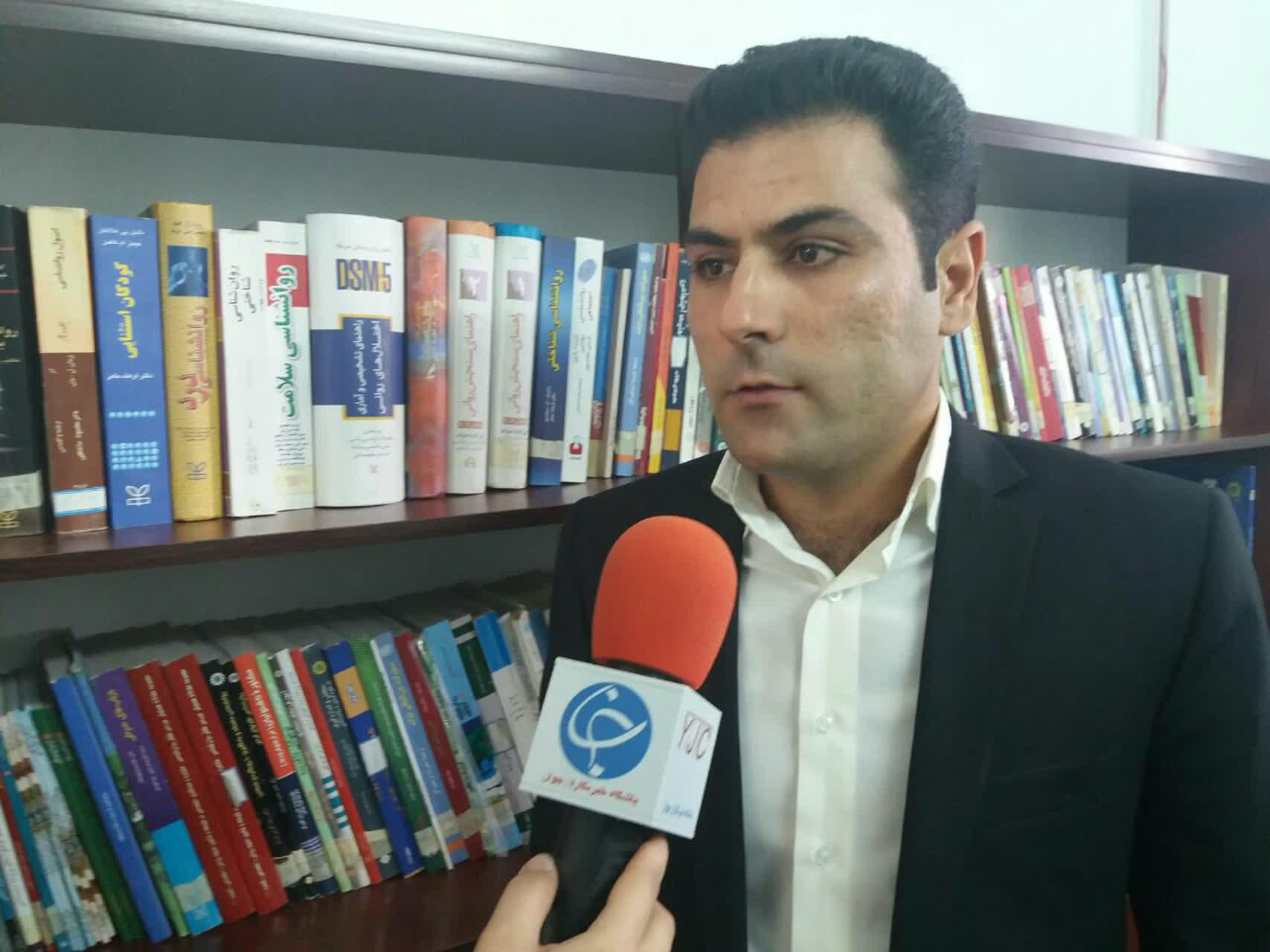چرا بعضی افراد پشت سر همکاران یا بستگان خود بدگویی می‌کنند؟