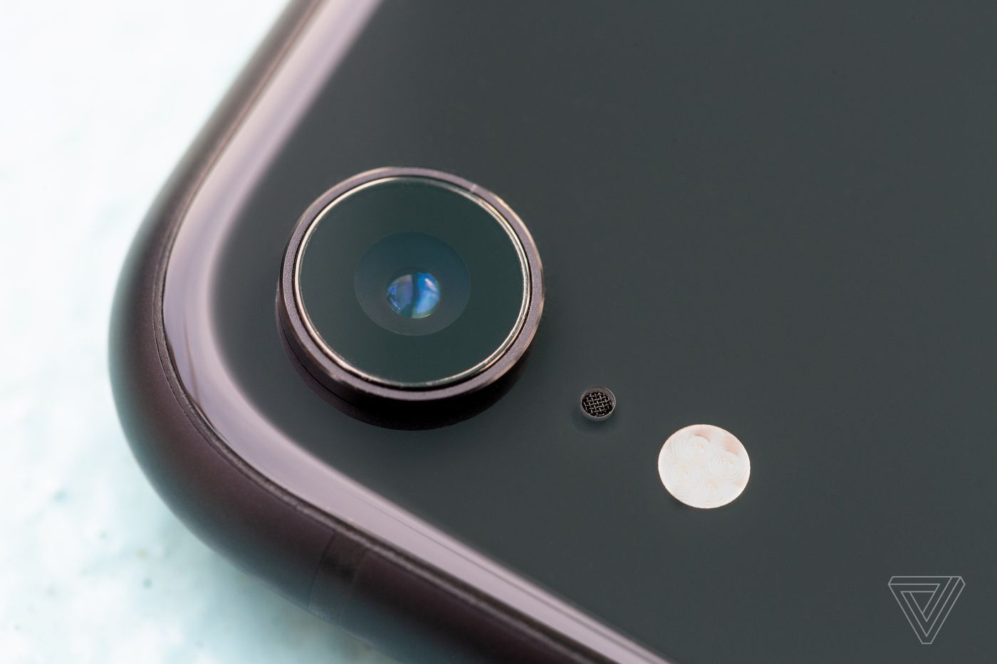 آیفون XR پرفروشترین گوشی شرکت اپل است