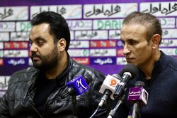 تعارف صدر نشینی در بالای جدول