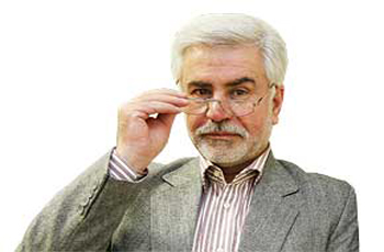 ناگفته&zwnj;های فواد بابان از خاطرات کار/ رهبر انقلاب فرمودند مگر شما بادی&zwnj;لنگویج یاد نگرفته&zwnj;اید؟ +فیلم