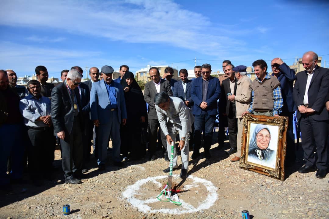 کلنگ مدرسه خیریه در فسا به زمین زده شد