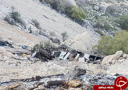 ۵ کشته و زخمی در واژگونی اتوبوس
