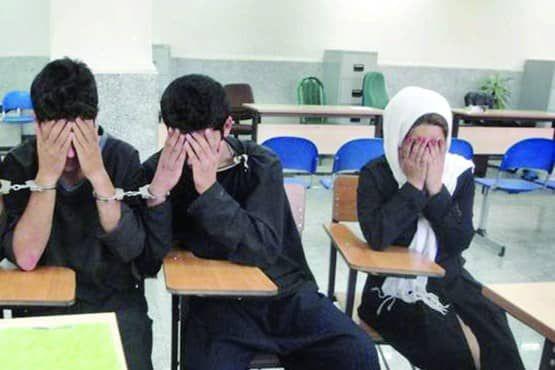 دستگیری سارق خودرو/ اعتراف به 300 فقره سرقت لوازم داخل خودرو