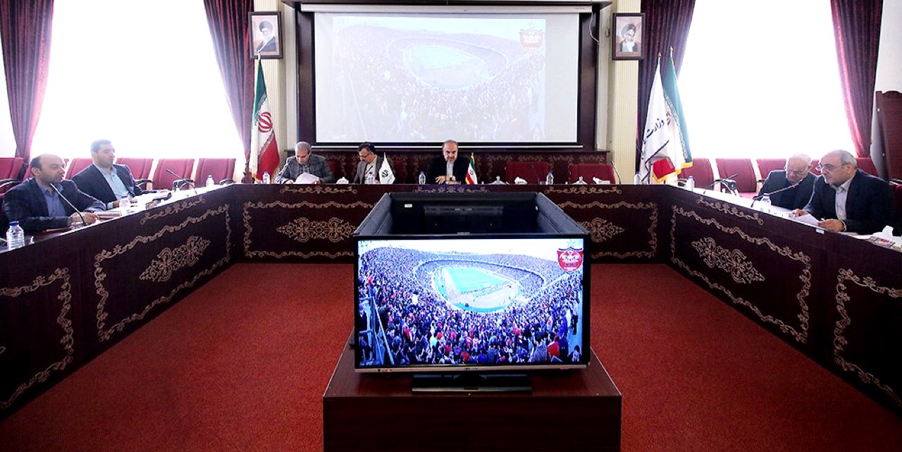 سلطانی فر: صد در صد سهام پرسپولیس و استقلال واگذار می شود/ پیشکسوتان برای خرید سهام اعلام آمادگی کردند