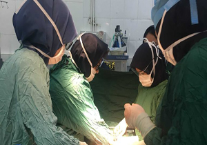 خارج کردن کیست ۱۷ کیلوگرمی از شکم بانوی ۷۲ ساله