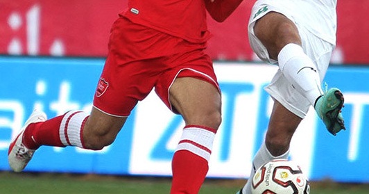 پرسپولیس - ذوب آهن/ پروفسور سرخ پوشان با ارتش مصدومان به دنبال شکست منصوریان