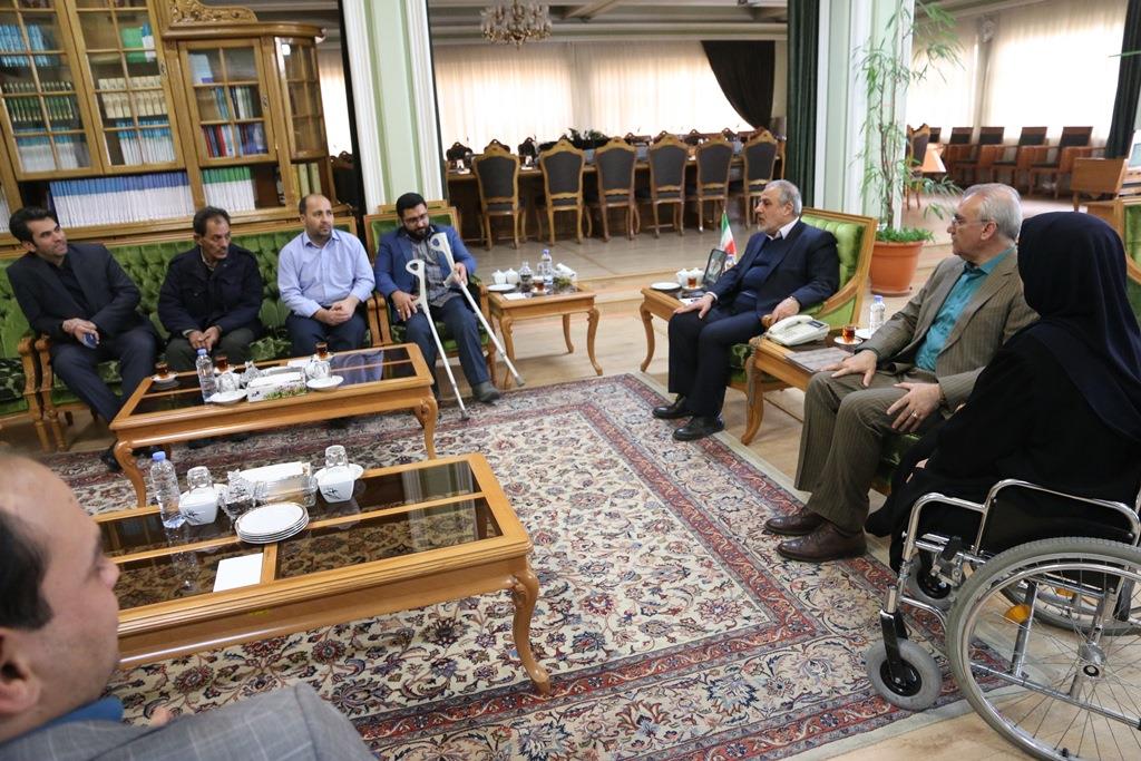 معلولان و مشکلات آنان نیازمند برنامه ای منسجم و مدون حتی قانونی است