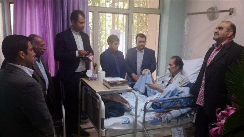 عیادت جمعی از مسئولان ورزش کشور از داور بین المللی کشتی