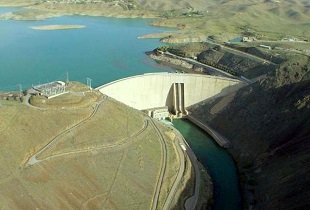 وزارت نیرو جلوی بارگذاری های حوضه زاینده رود را بگیرد