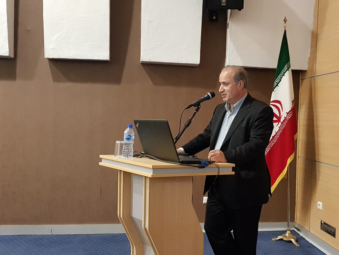 تاج:فوتبال ایران بسیار وسیع است/حقوق فوتبال پرداخت شود دیگر مشکل مالی نداریم