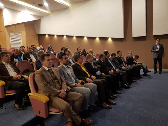 تاج:فوتبال ایران بسیار وسیع است/حقوق فوتبال پرداخت شود دیگر مشکل مالی نداریم