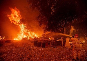دانش‌آموزان کالیفرنیا ۳ هفته پس از آتش‌سوزی مرگبار به مدرسه بازگشتند