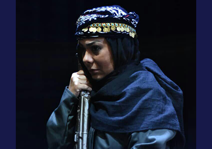 خاک شیرین؛ روایت گر چشم انتظاری مادران و همسران شهیدان گمنام که منتظر شناسایی آنها هستند